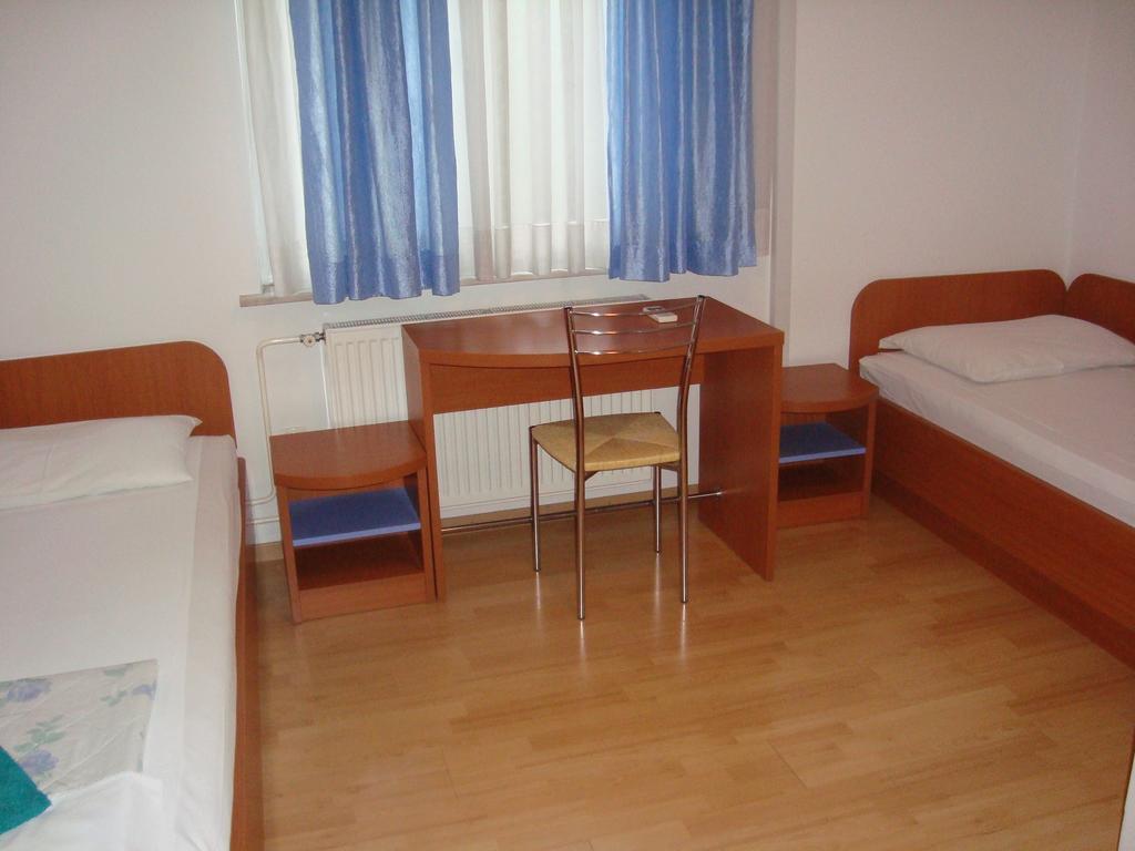 Koprivec 2* Ljubljana
